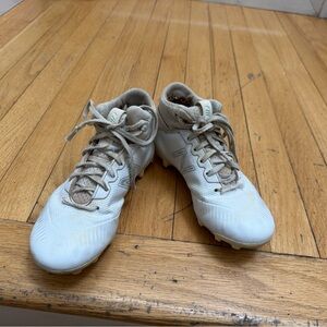 Sz 5.5 football cleats